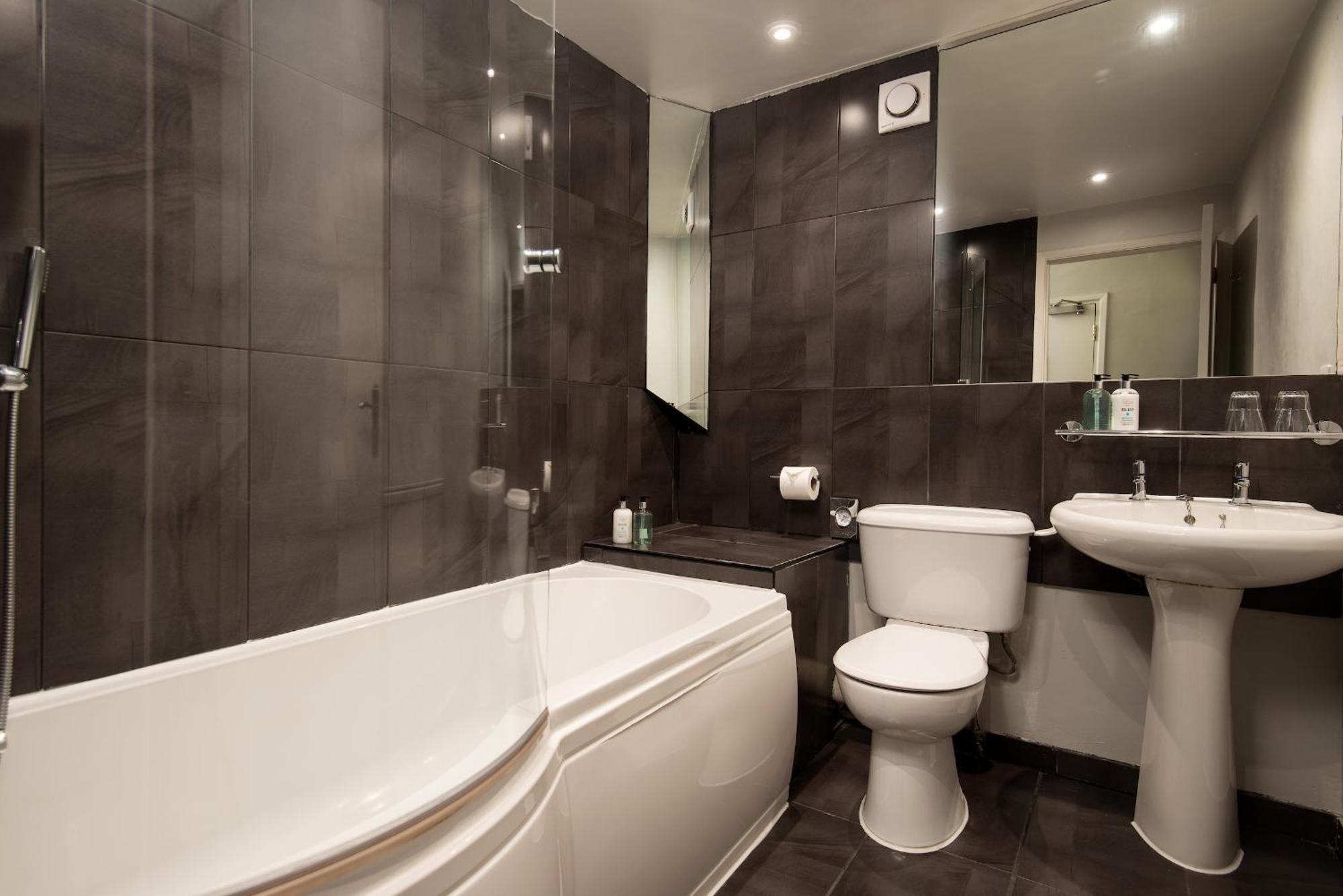 Windermere Rooms At The Wateredge Inn Ambleside Εξωτερικό φωτογραφία